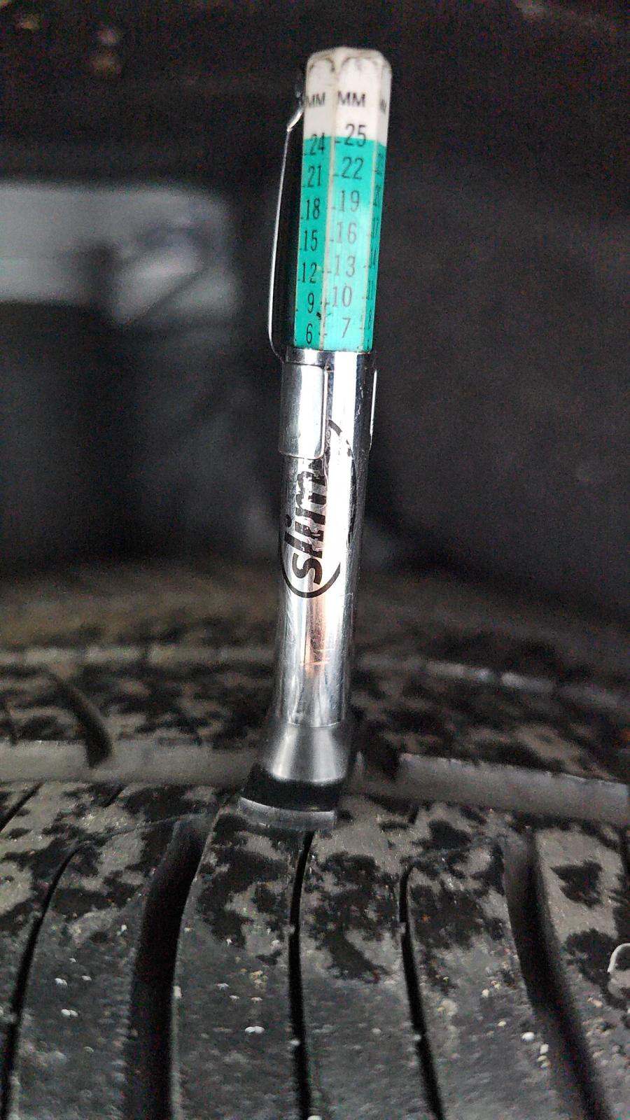 2024 Toyota Camry SE FWD