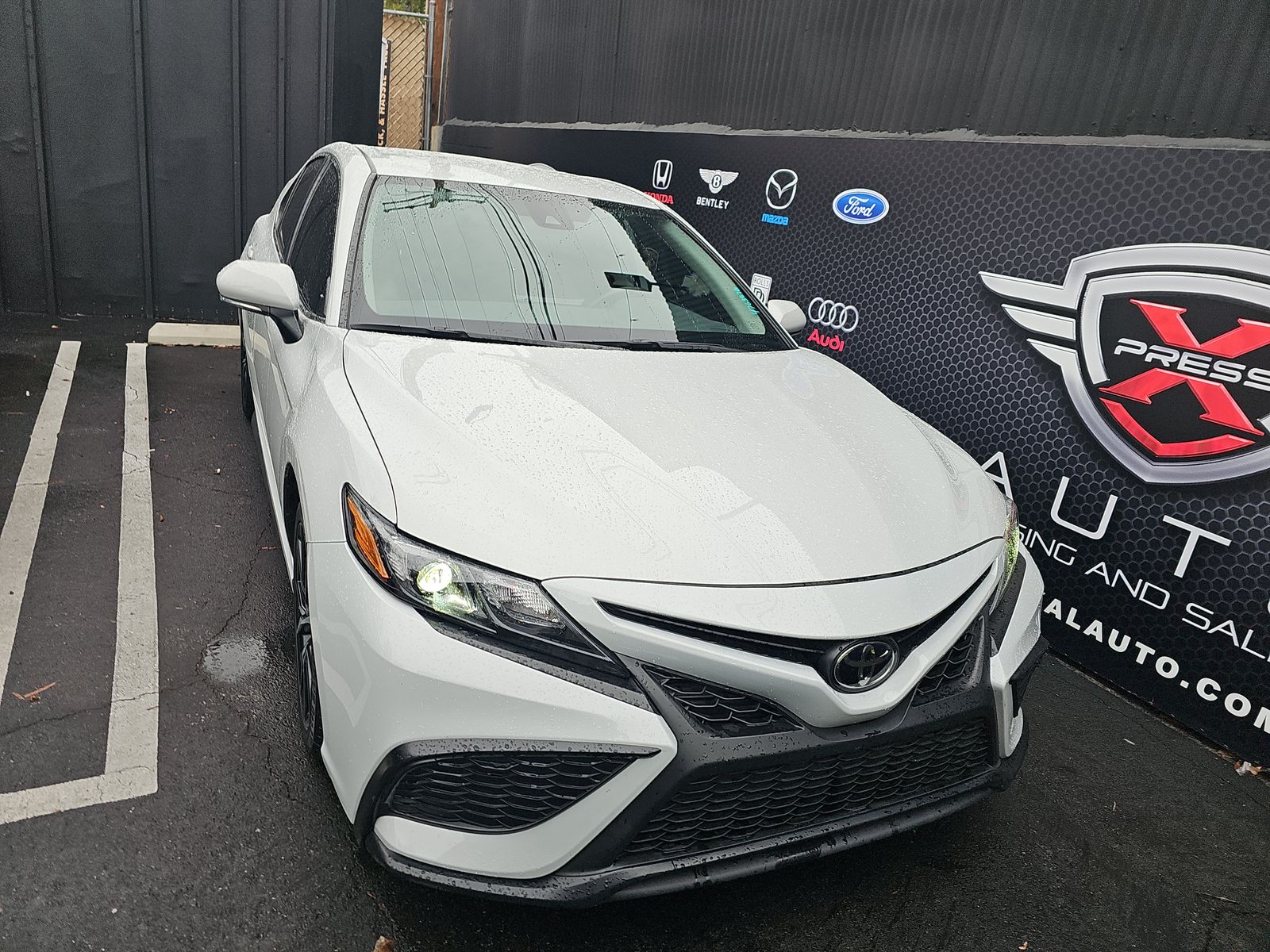 2024 Toyota Camry SE FWD