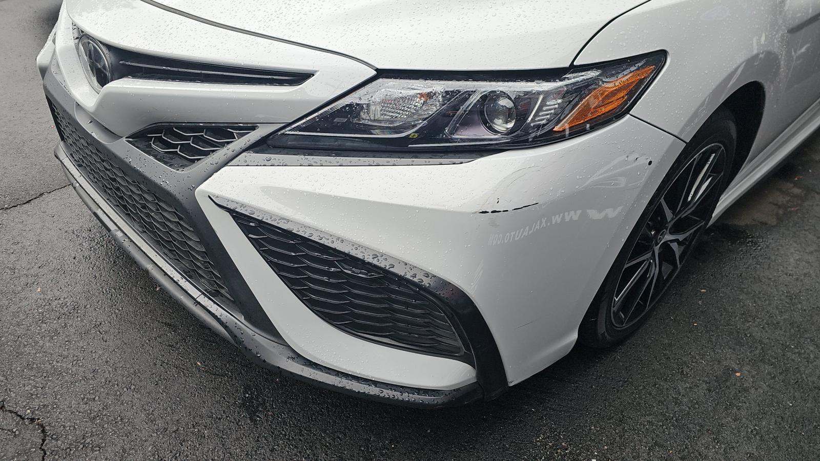 2024 Toyota Camry SE FWD