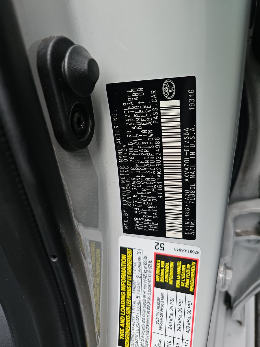 2024 Toyota Camry SE FWD