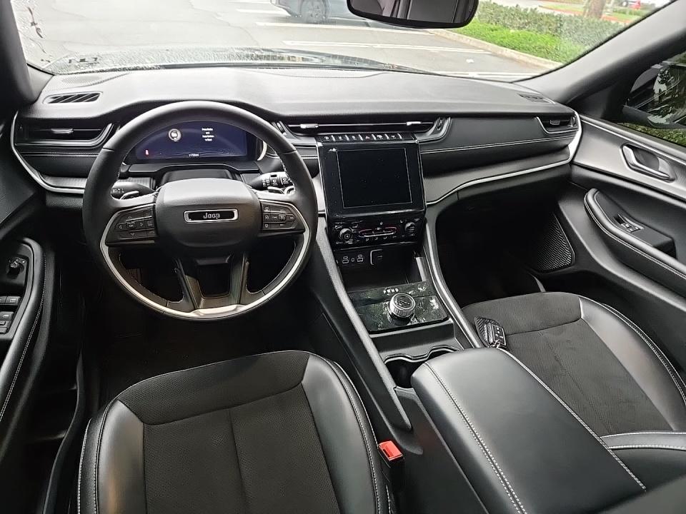 2023 Jeep Grand Cherokee Altitude AWD