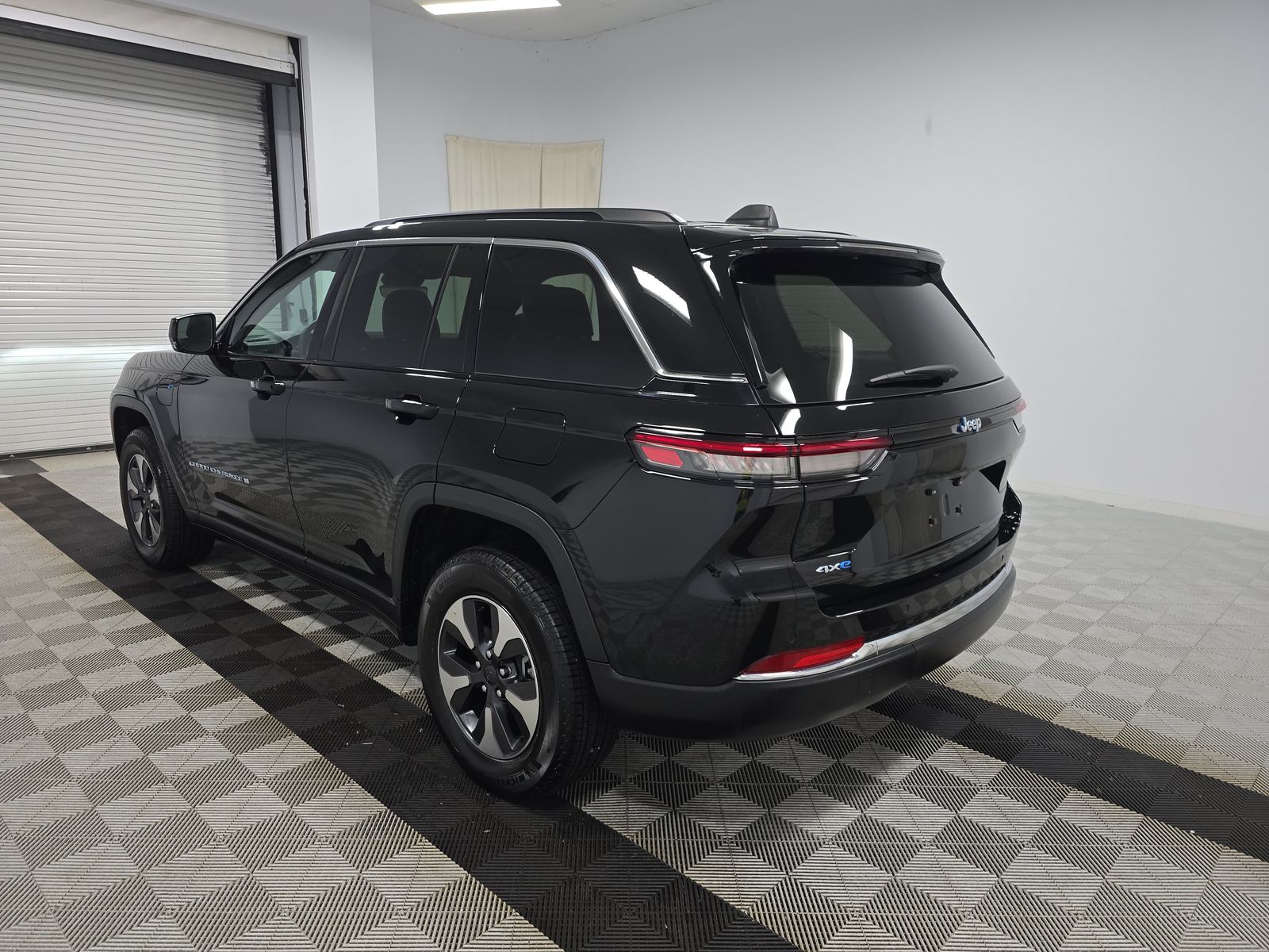 2025 Jeep Grand Cherokee 4xe AWD