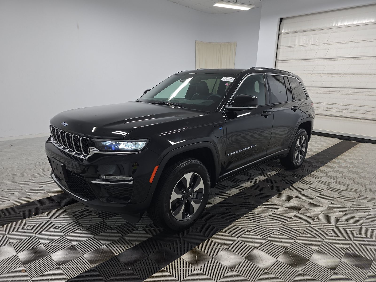 2025 Jeep Grand Cherokee 4xe AWD
