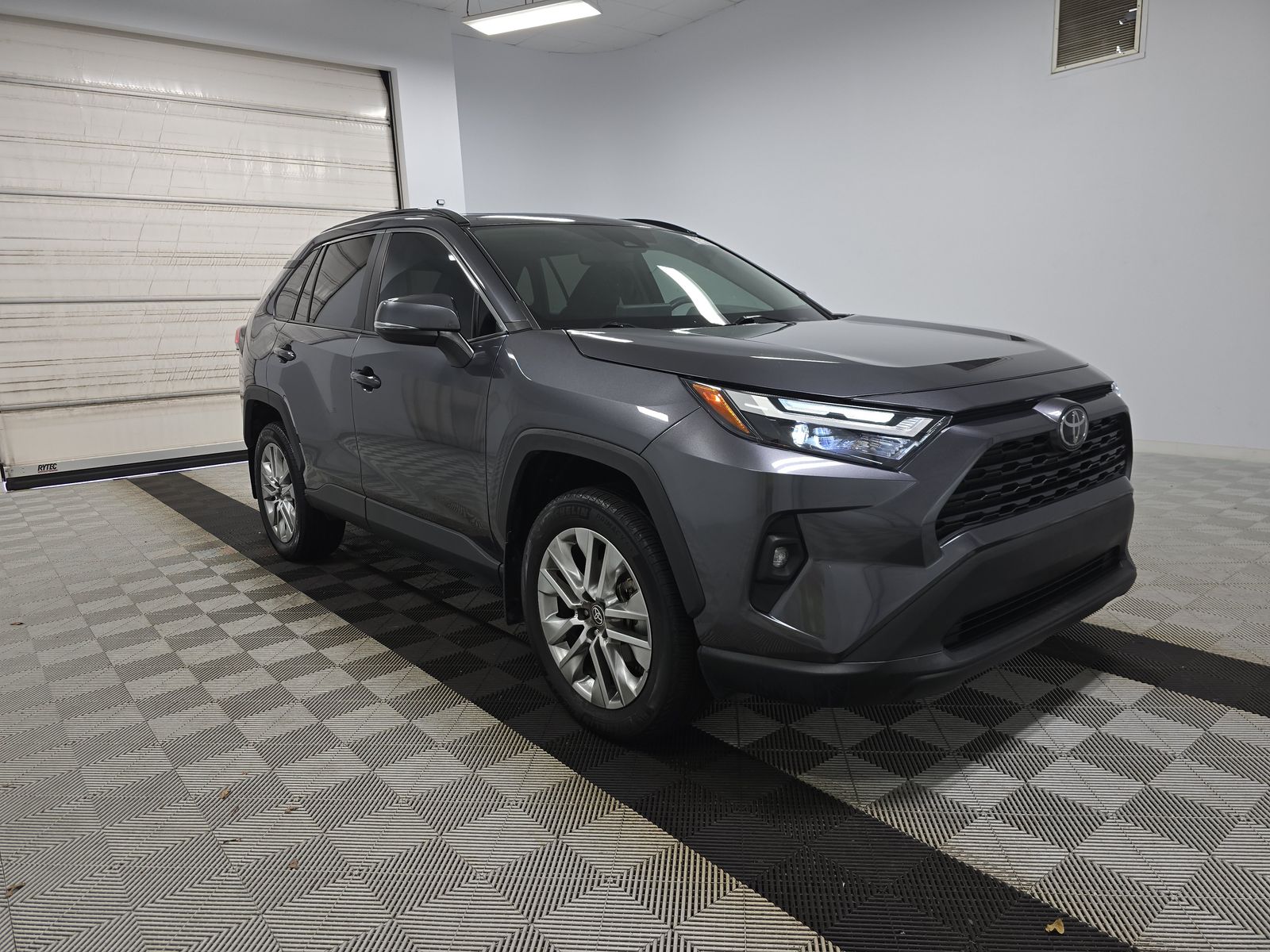 2024 Toyota RAV4 XLE Premium FWD