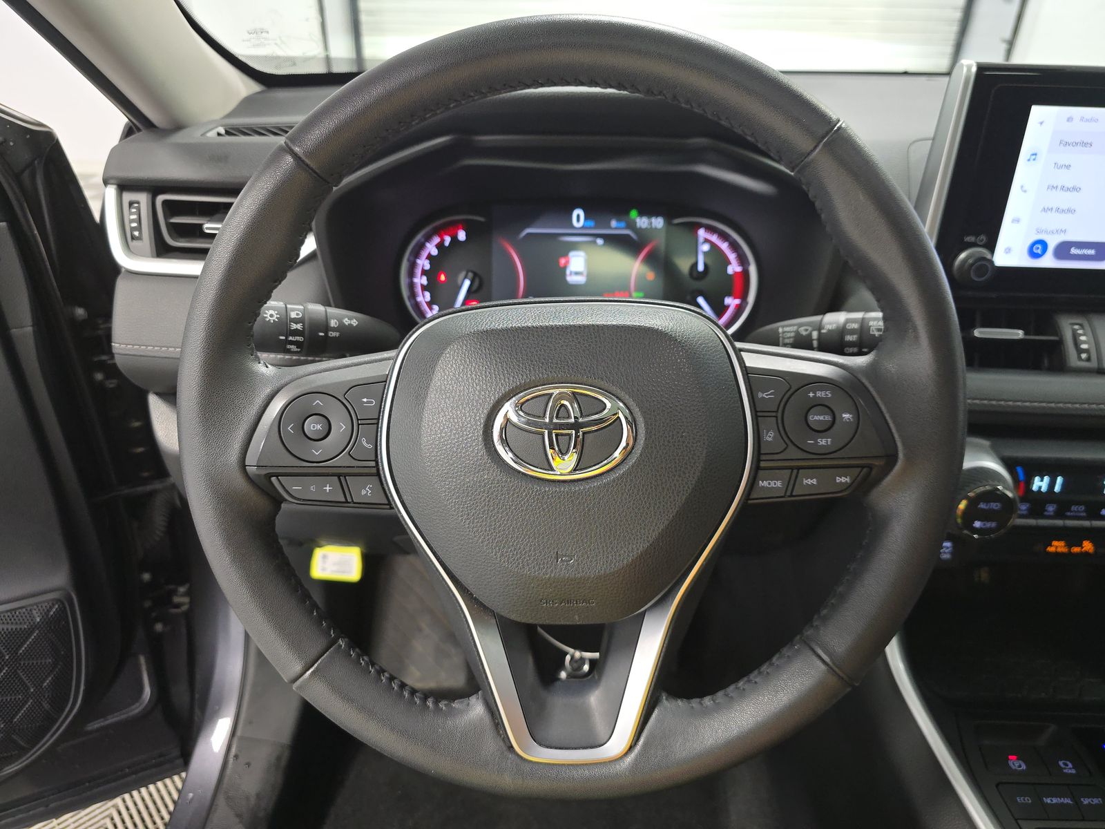 2024 Toyota RAV4 XLE Premium FWD