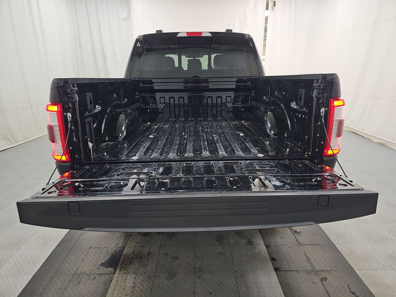 2023 Ford F-150 Lariat AWD