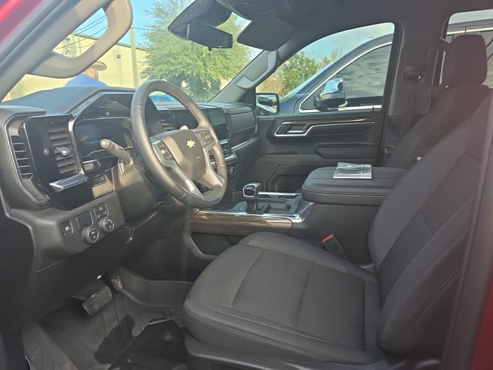 2024 Chevrolet Silverado 1500 LT RWD