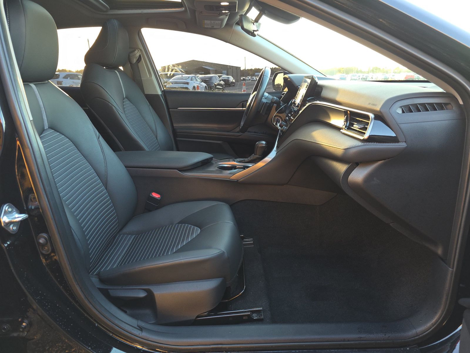 2024 Toyota Camry SE FWD