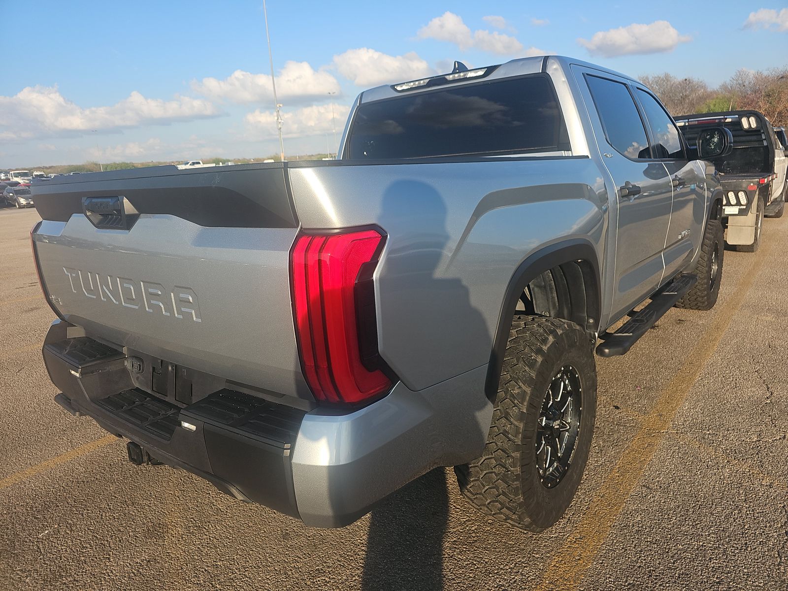 2024 Toyota Tundra SR5 AWD