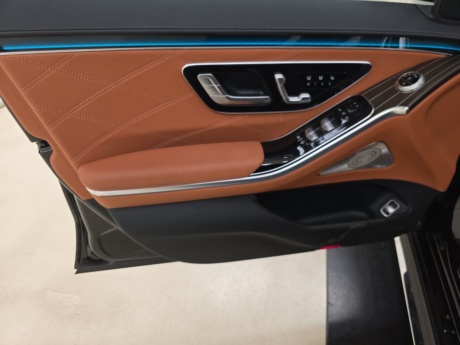 MERCEDES-BENZ S-CLASS - 10