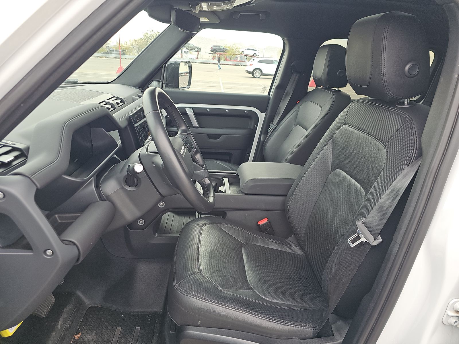 2024 Land Rover Defender 130 X-Dynamic SE AWD
