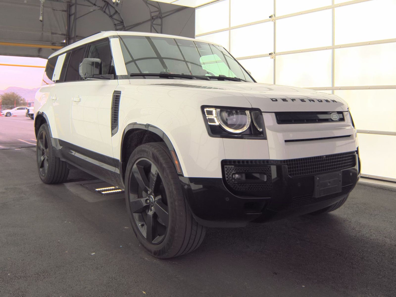 2024 Land Rover Defender 130 X-Dynamic SE AWD