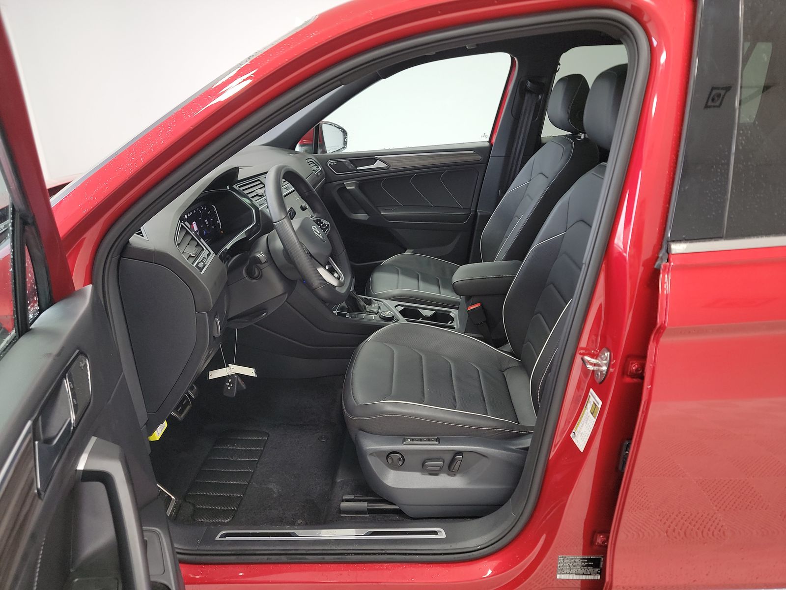 2024 Volkswagen Tiguan 2.0T SEL R-Line AWD