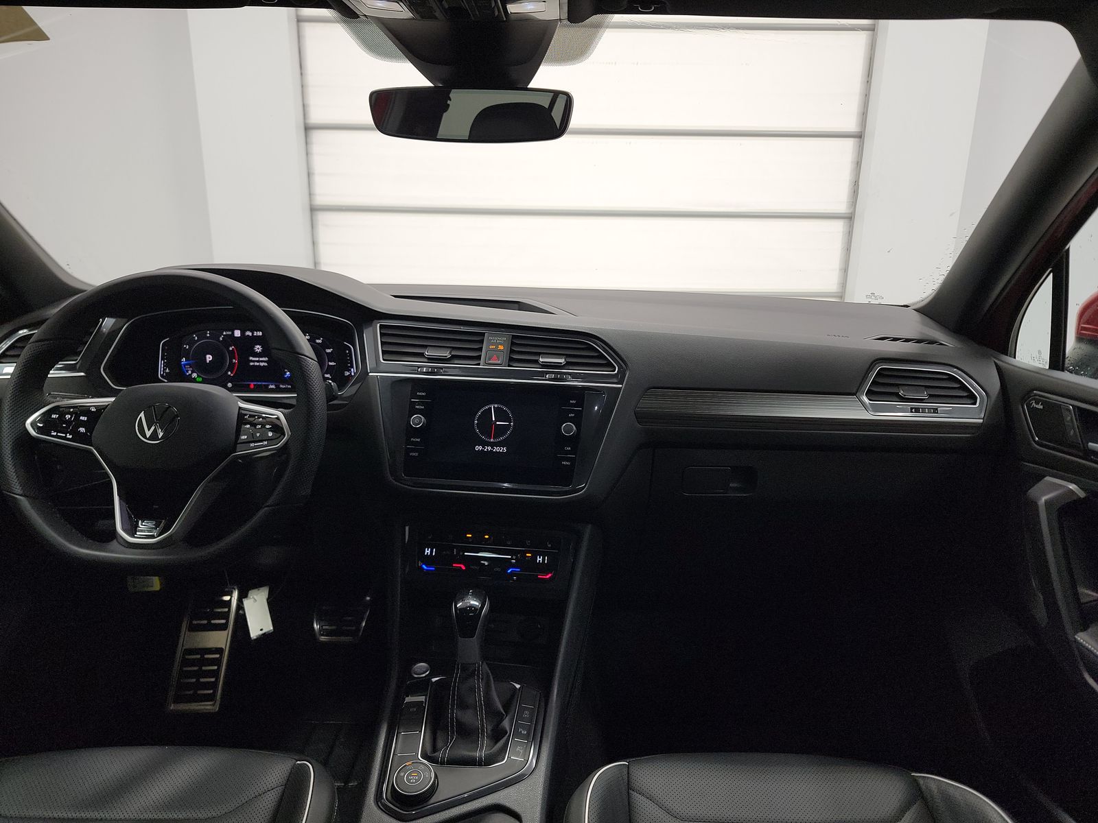 2024 Volkswagen Tiguan 2.0T SEL R-Line AWD