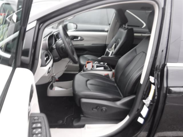 2024 Chrysler Pacifica Touring L FWD