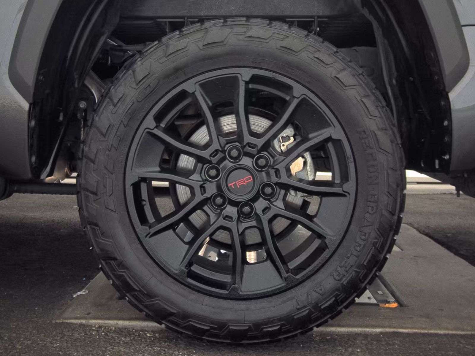 2024 Toyota Tundra SR5 AWD