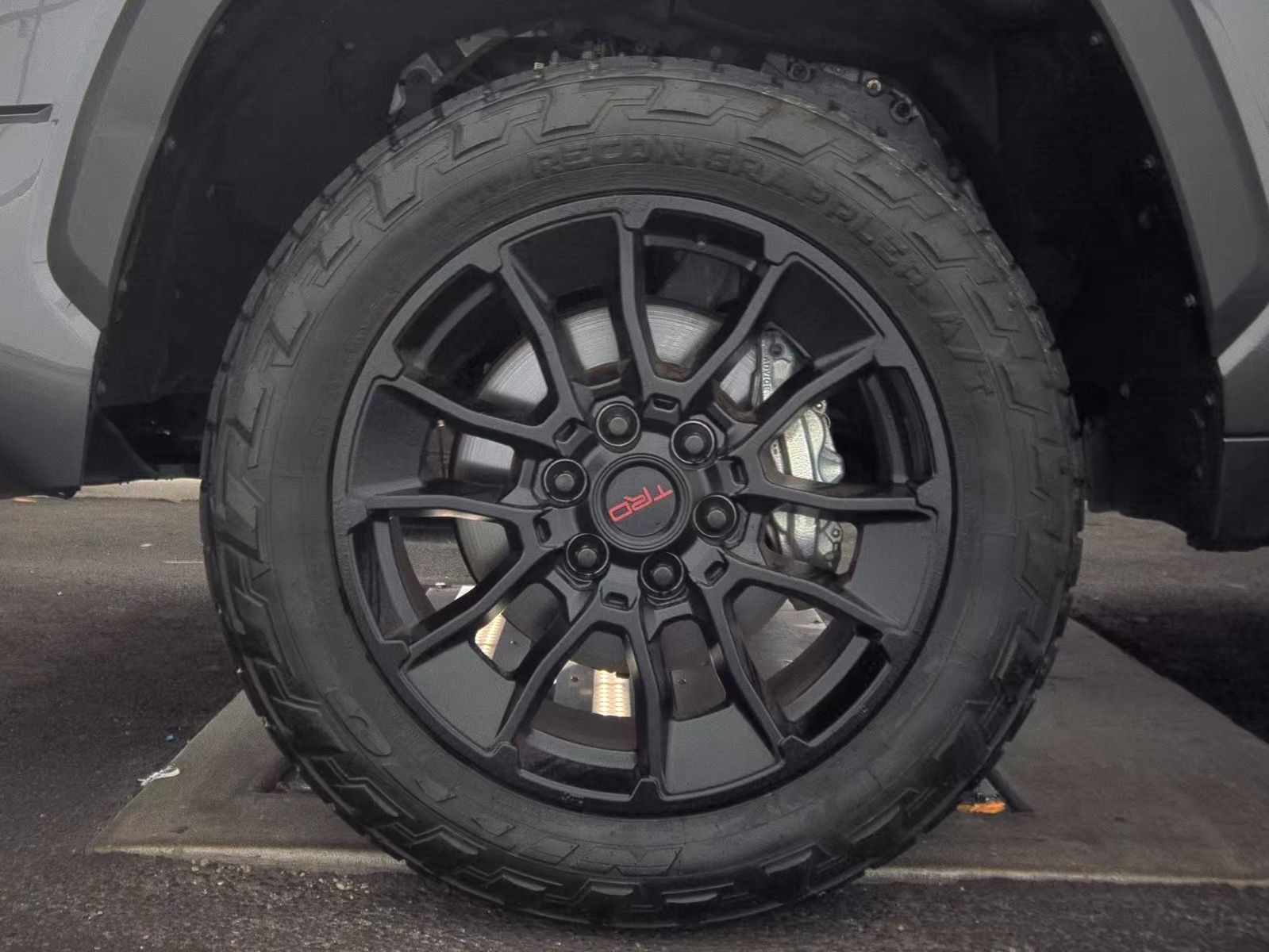 2024 Toyota Tundra SR5 AWD