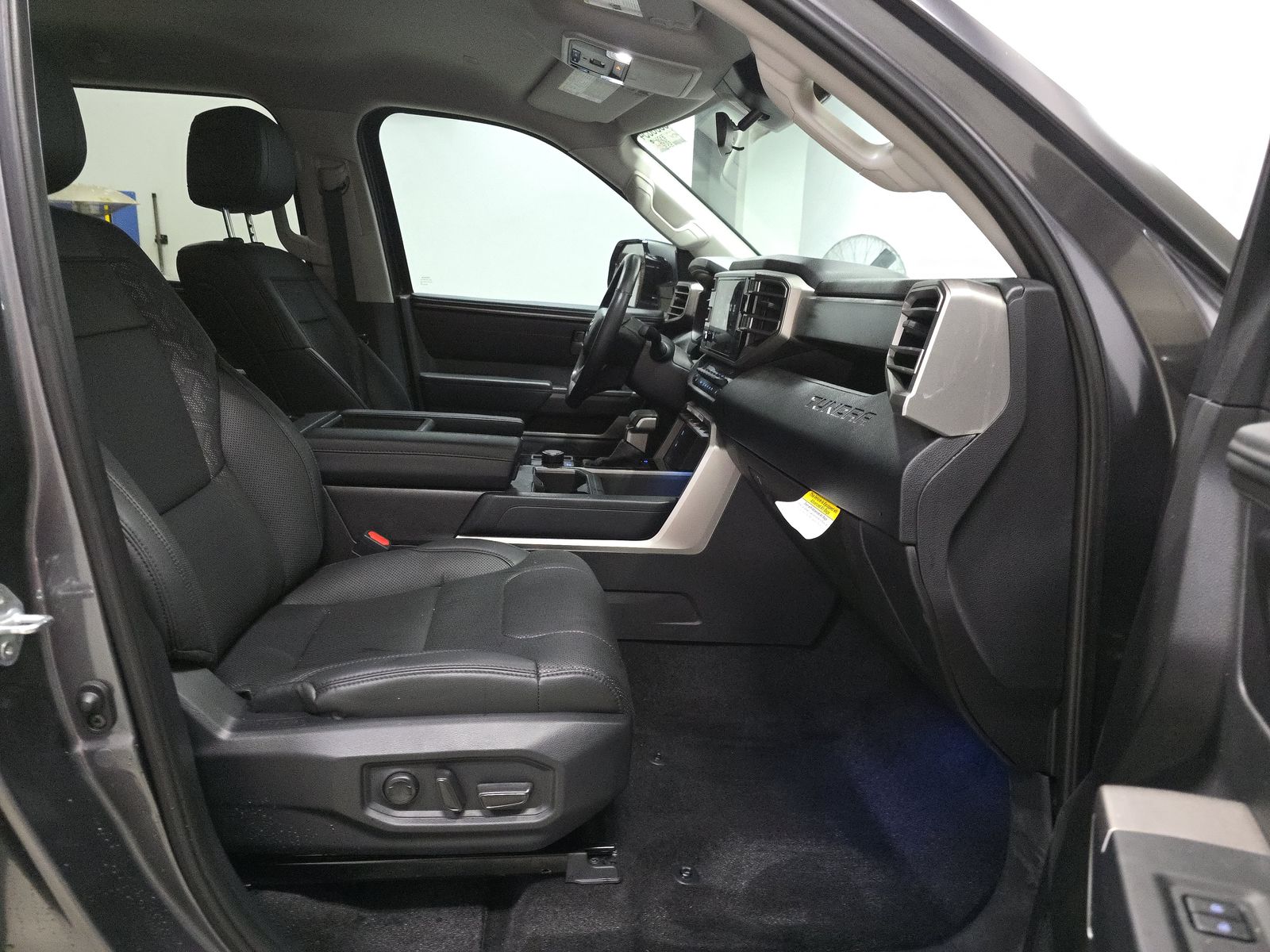 2024 Toyota Tundra SR5 AWD