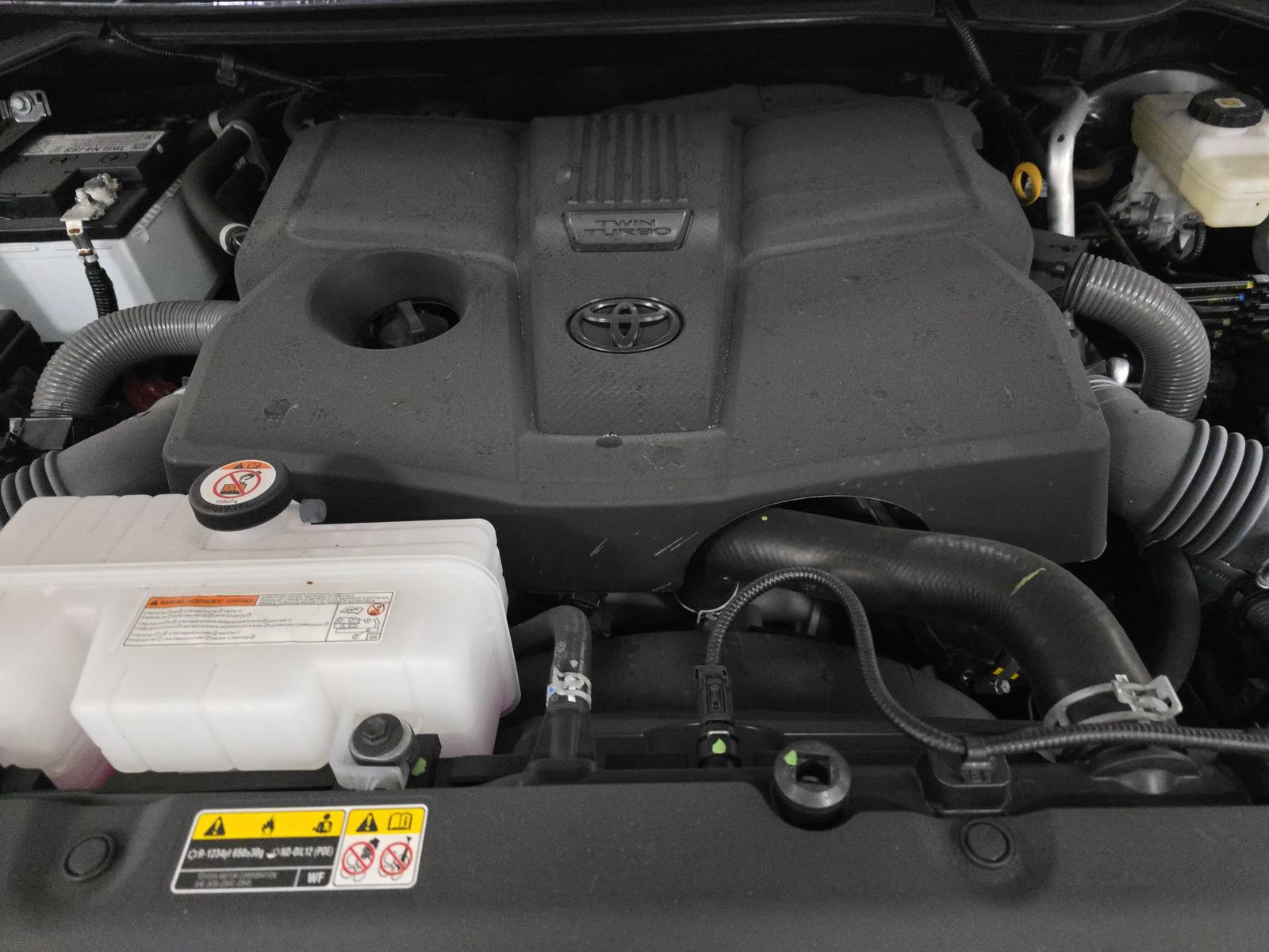 2024 Toyota Tundra SR5 AWD