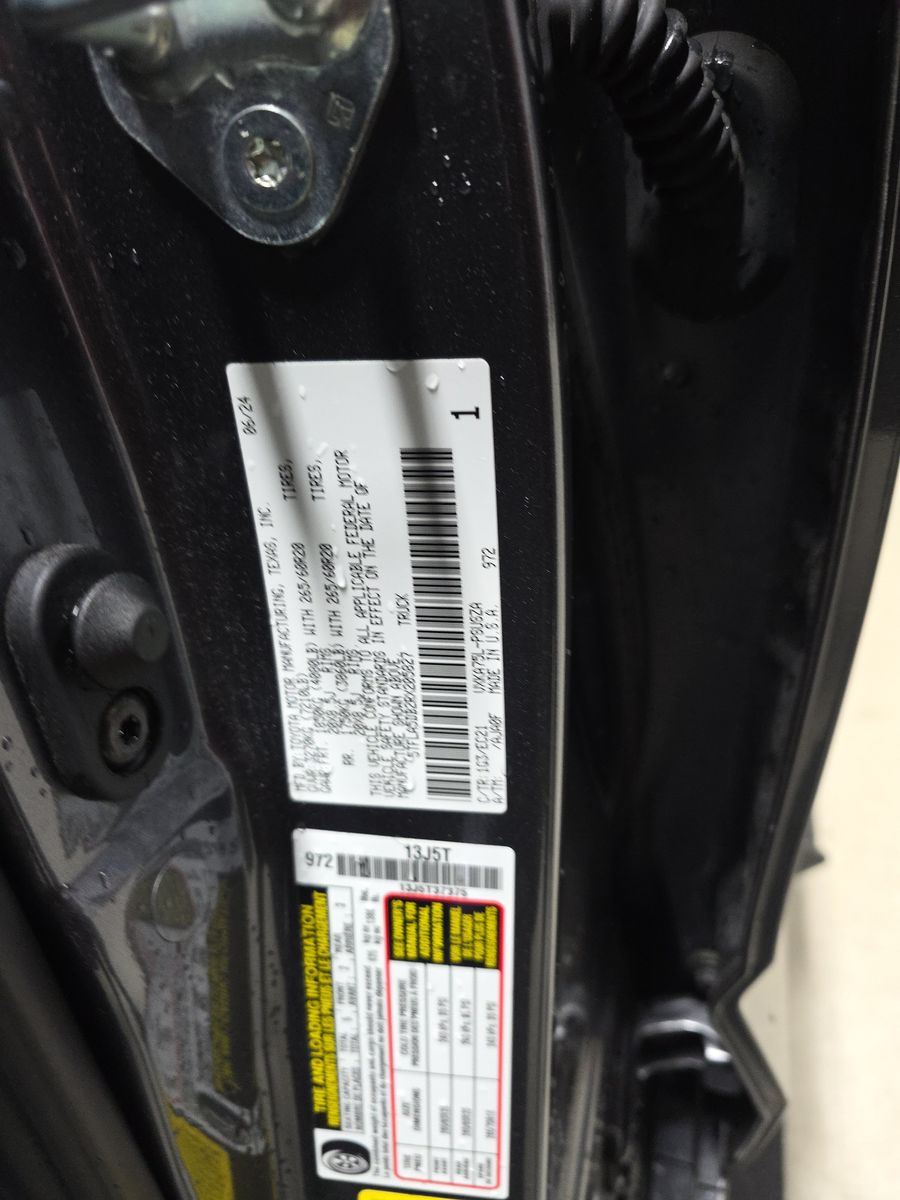 2024 Toyota Tundra SR5 AWD