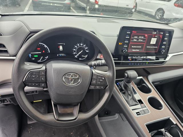 2024 Toyota Sienna LE FWD