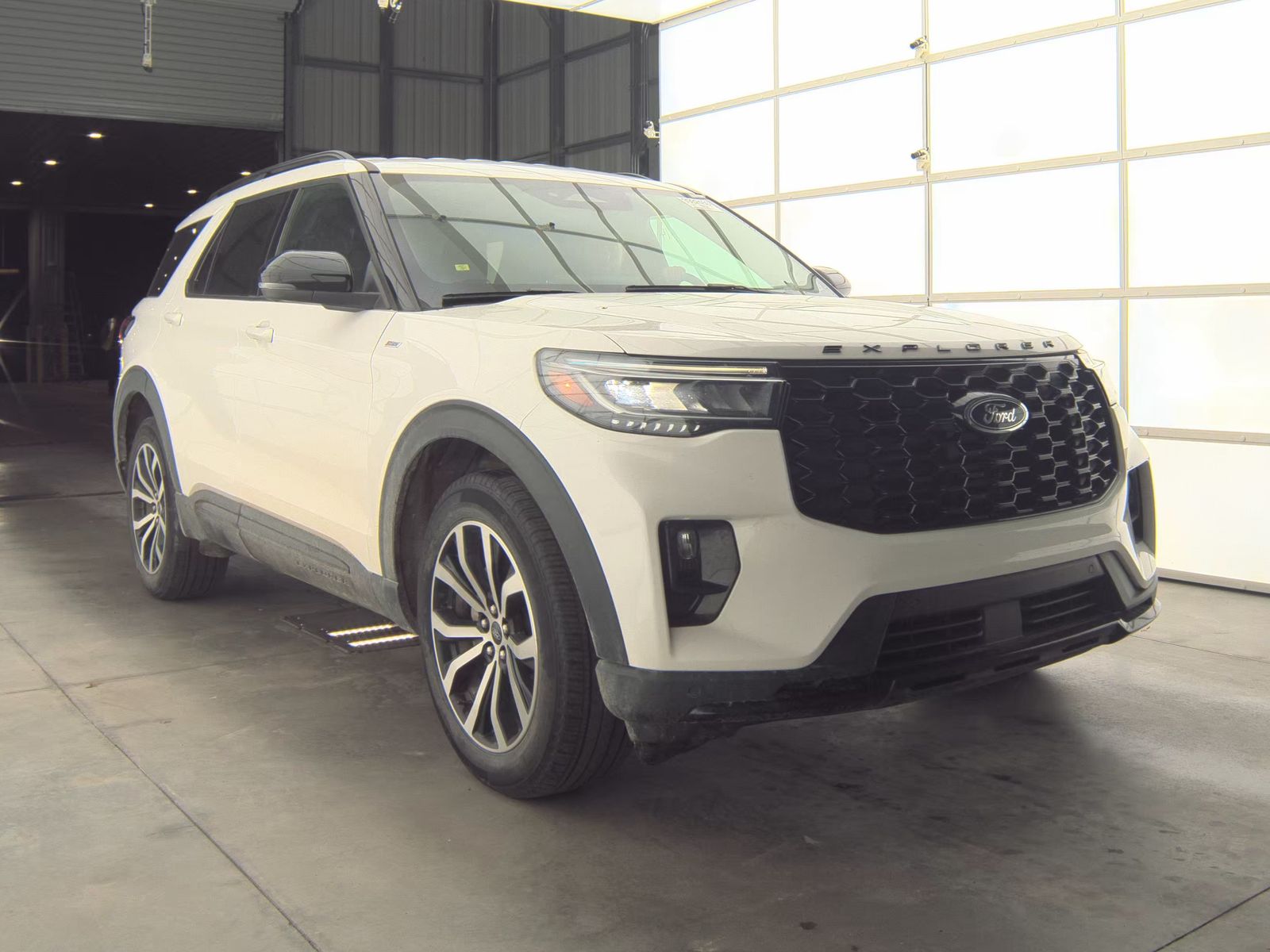 2025 Ford Explorer ST-Line AWD