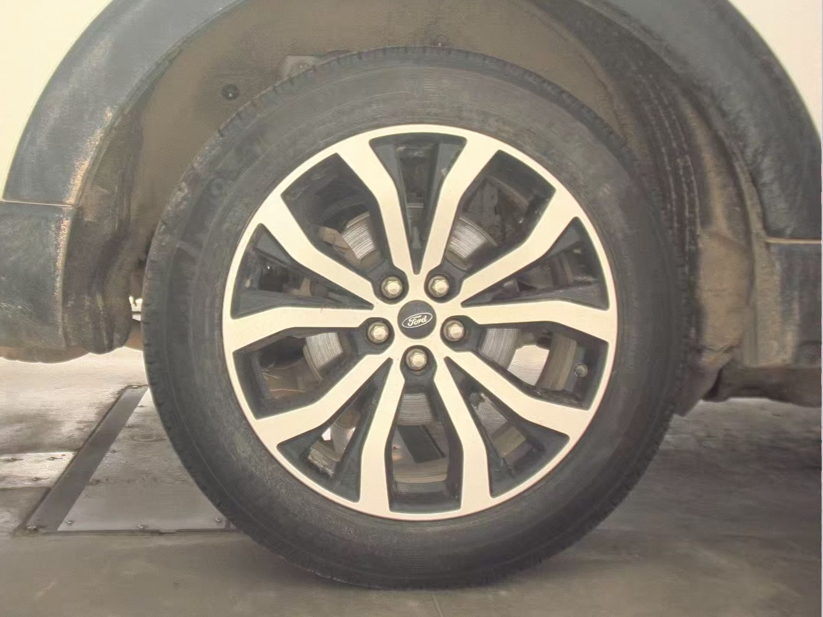 2025 Ford Explorer ST-Line AWD