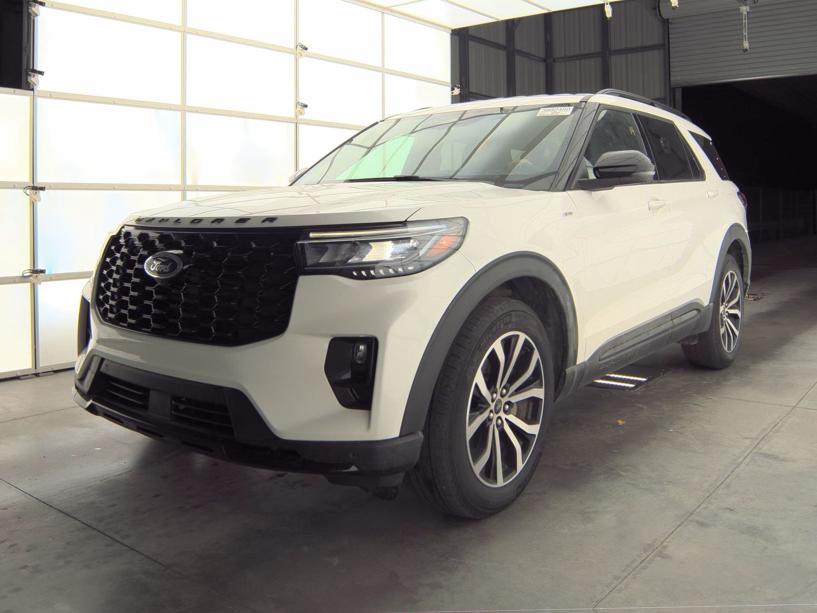 2025 Ford Explorer ST-Line AWD