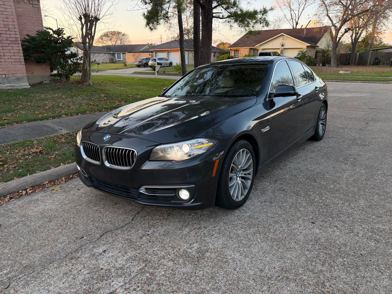 2015 BMW 5 Series Sedan 528i LUXURY LINE