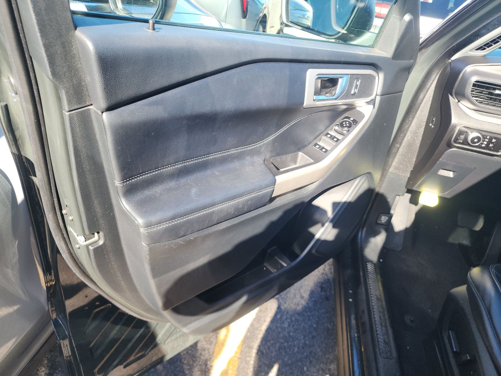 2023 Ford Explorer XLT AWD