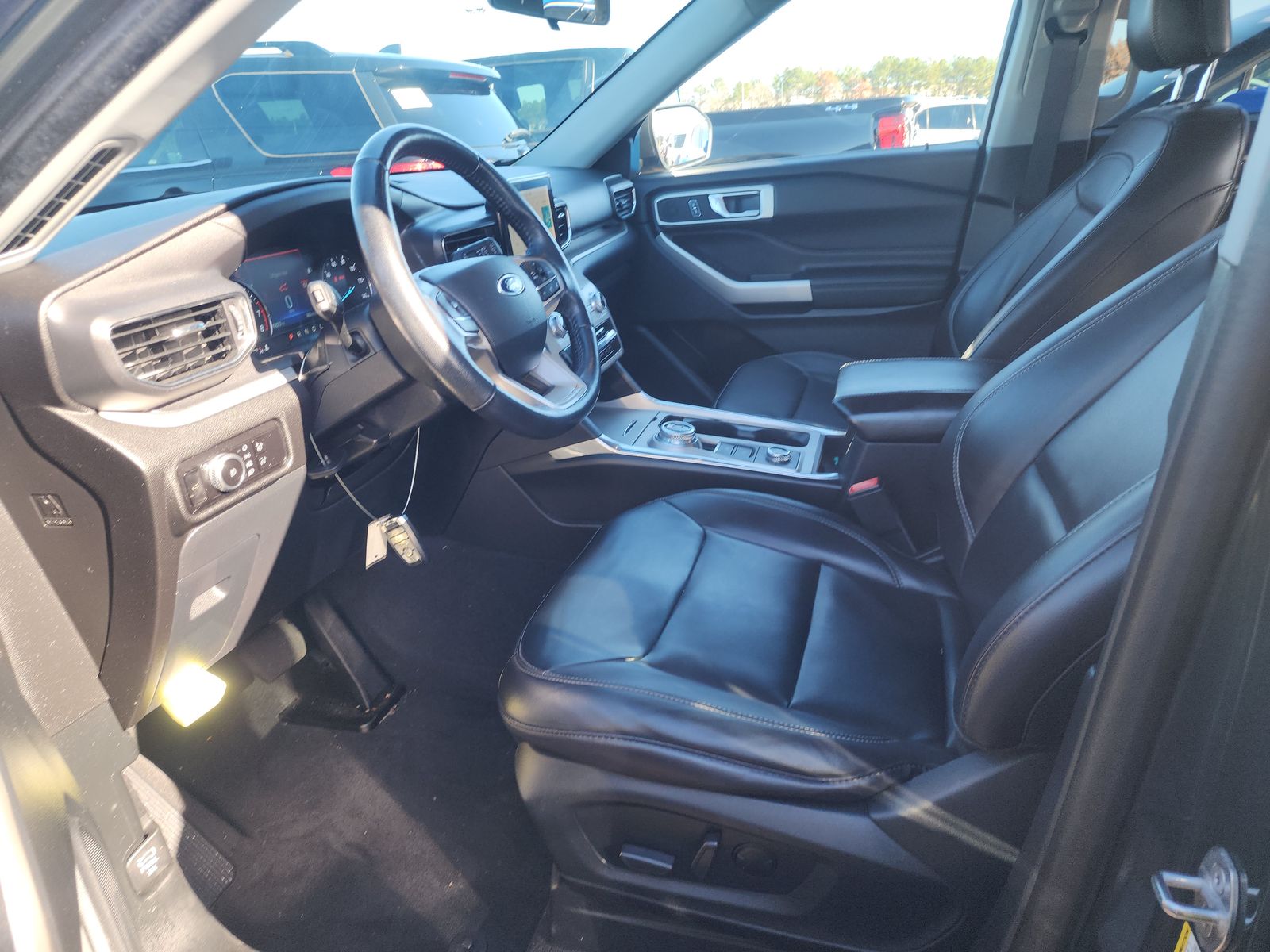 2023 Ford Explorer XLT AWD