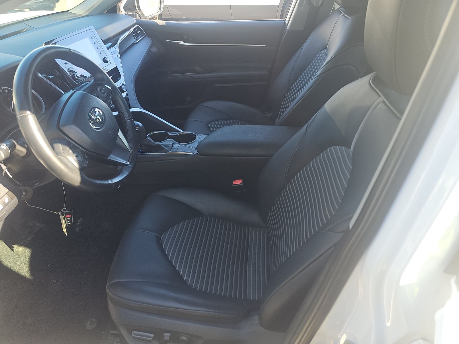 2024 Toyota Camry SE FWD