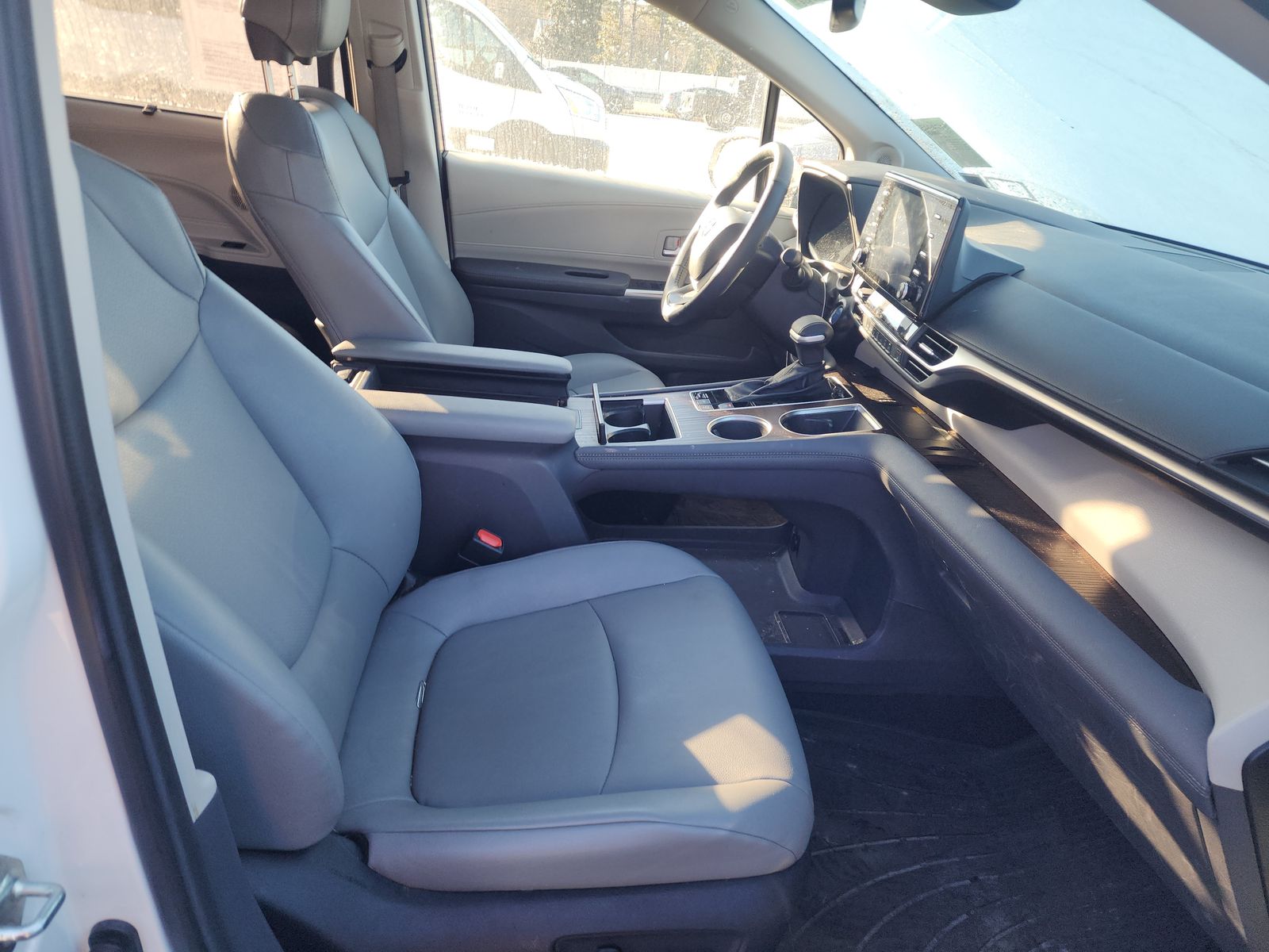 2024 Toyota Sienna XLE AWD