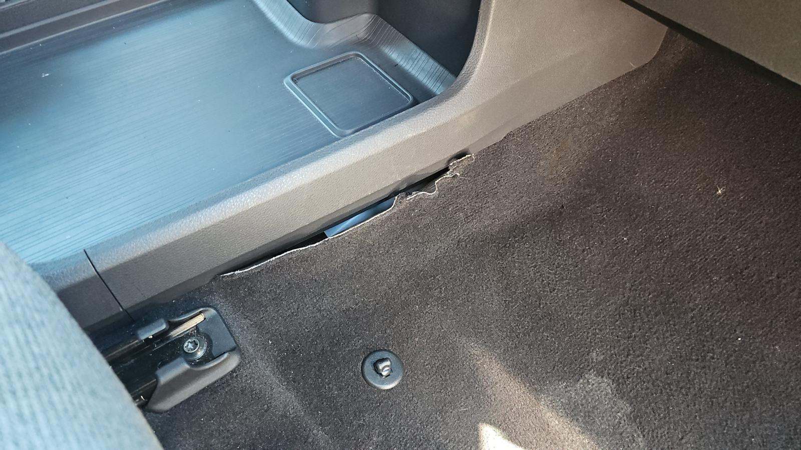 2024 Toyota Sienna LE FWD