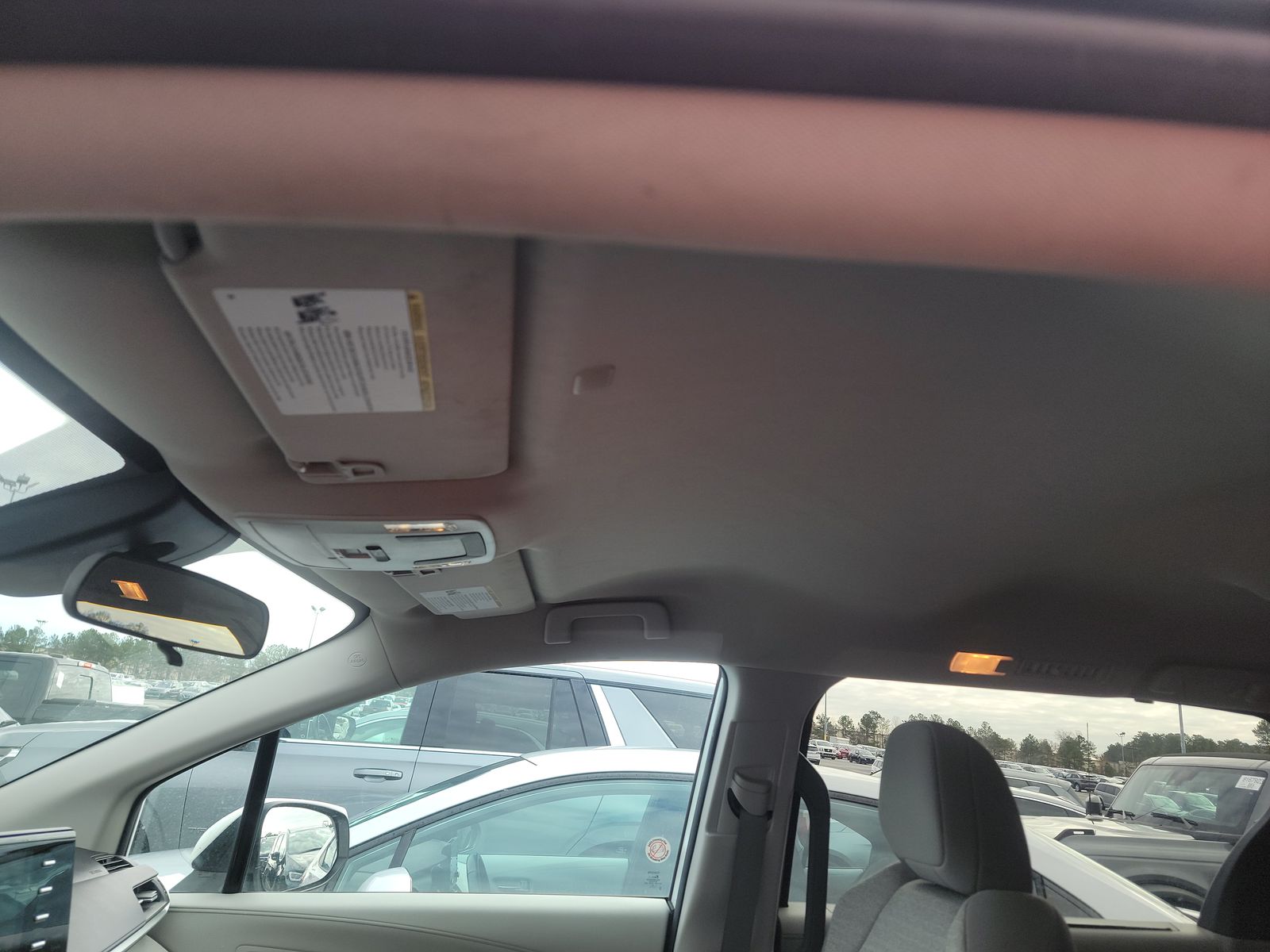 2024 Toyota Sienna LE FWD