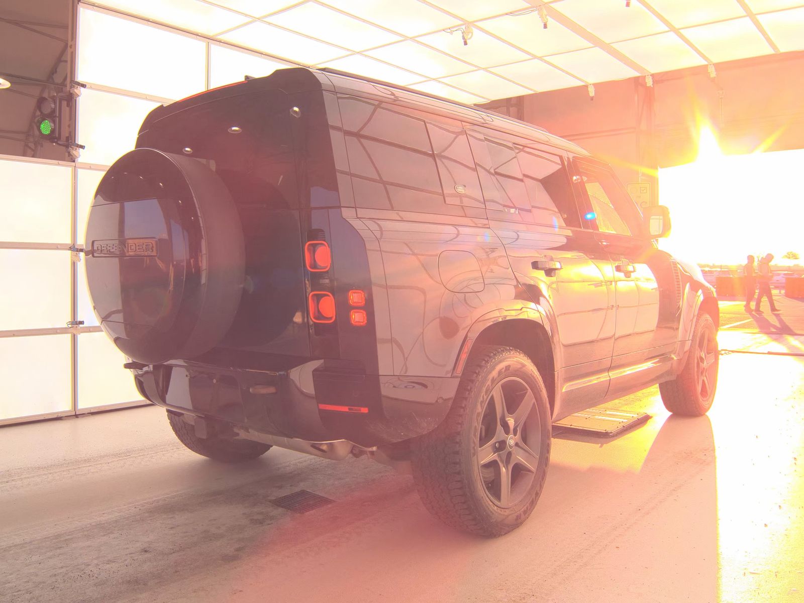 2024 Land Rover Defender 110 X-Dynamic SE AWD