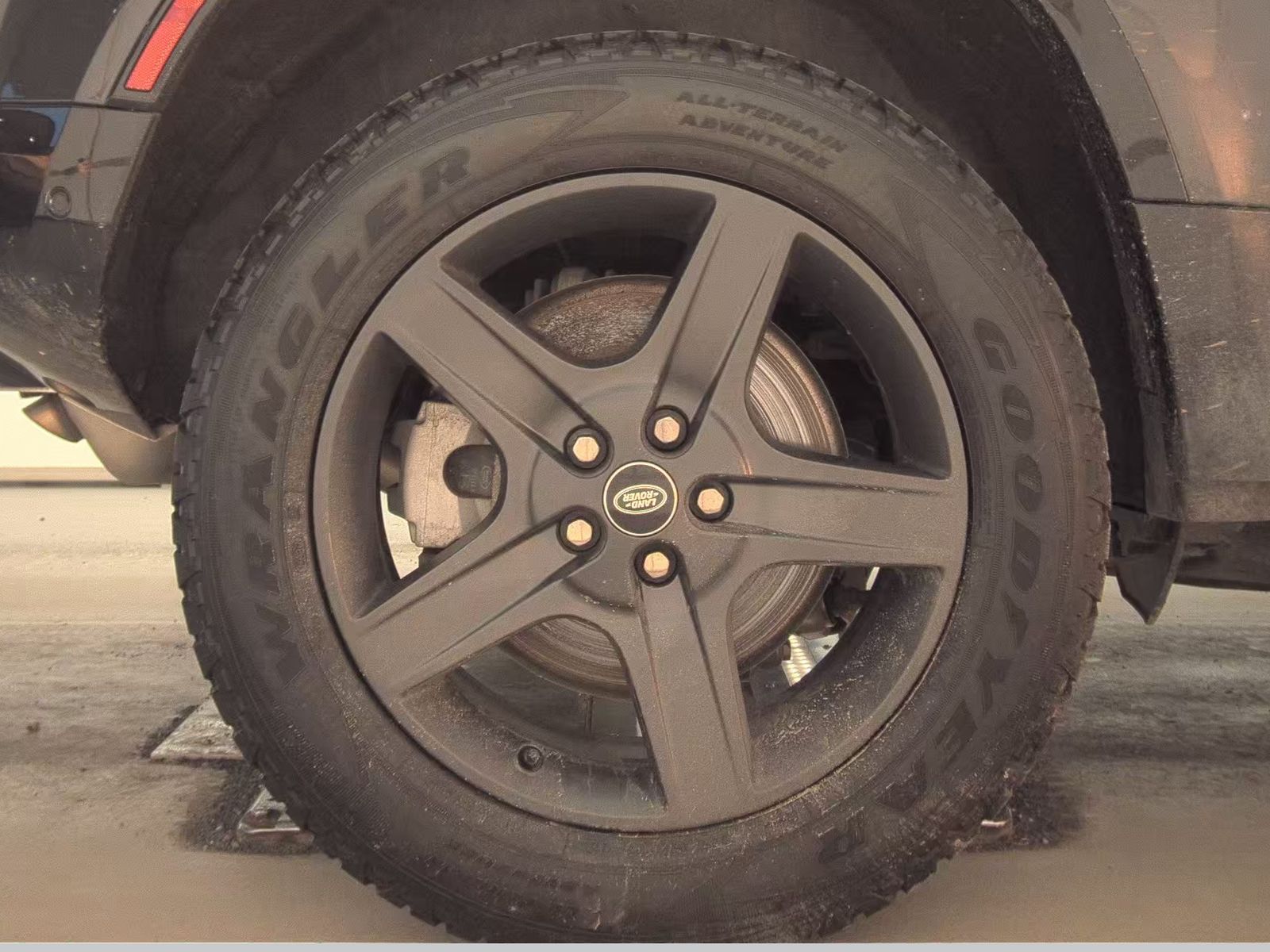 2024 Land Rover Defender 110 X-Dynamic SE AWD