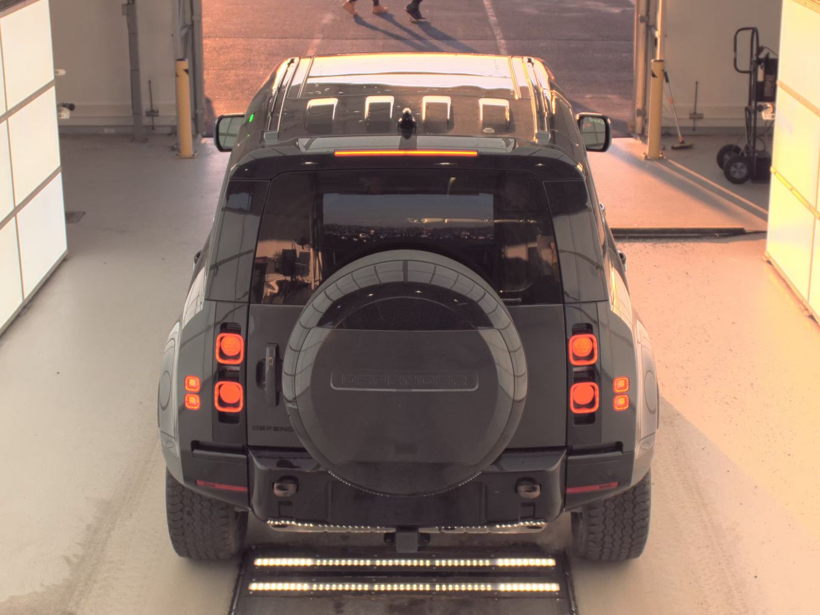 2024 Land Rover Defender 110 X-Dynamic SE AWD