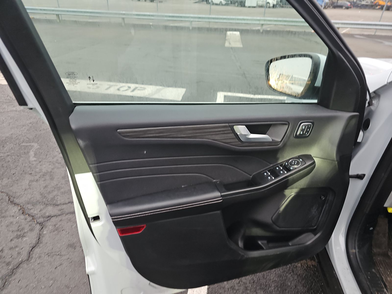 2025 Ford Escape Hybrid Platinum FWD