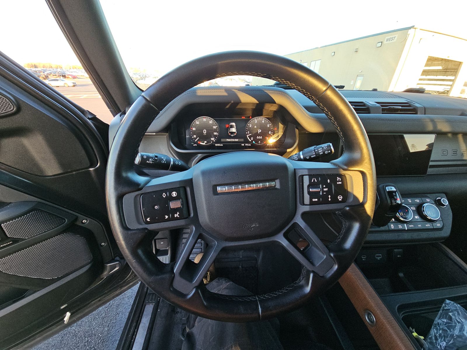 2024 Land Rover Defender 110 X-Dynamic SE AWD