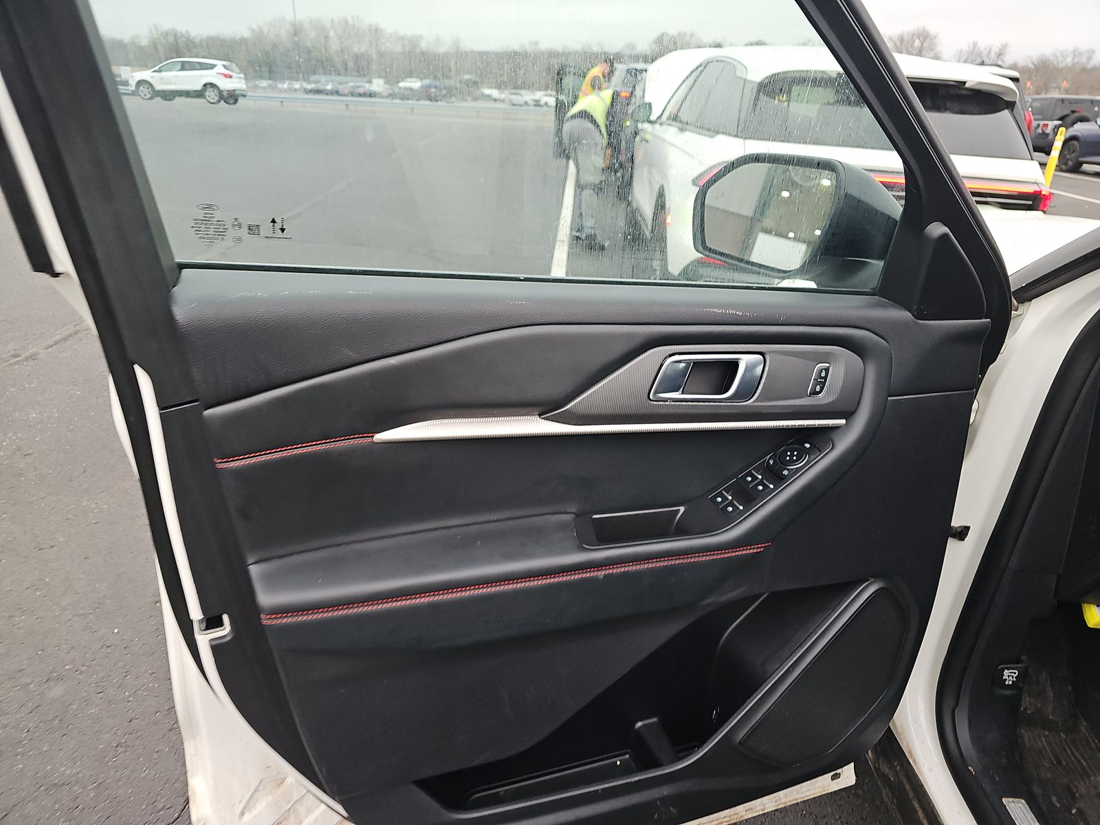 2025 Ford Explorer ST-Line AWD