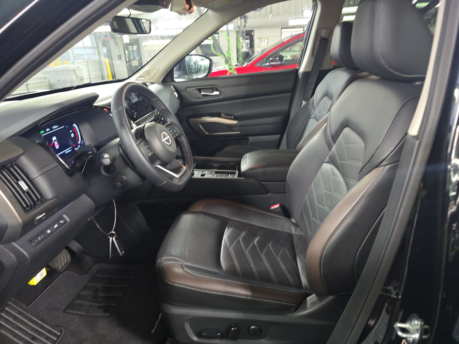 2024 Nissan Pathfinder Platinum FWD