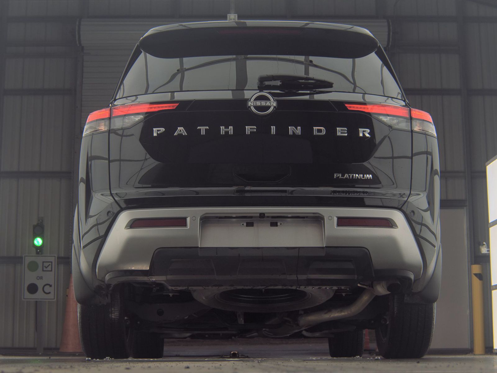 2024 Nissan Pathfinder Platinum FWD