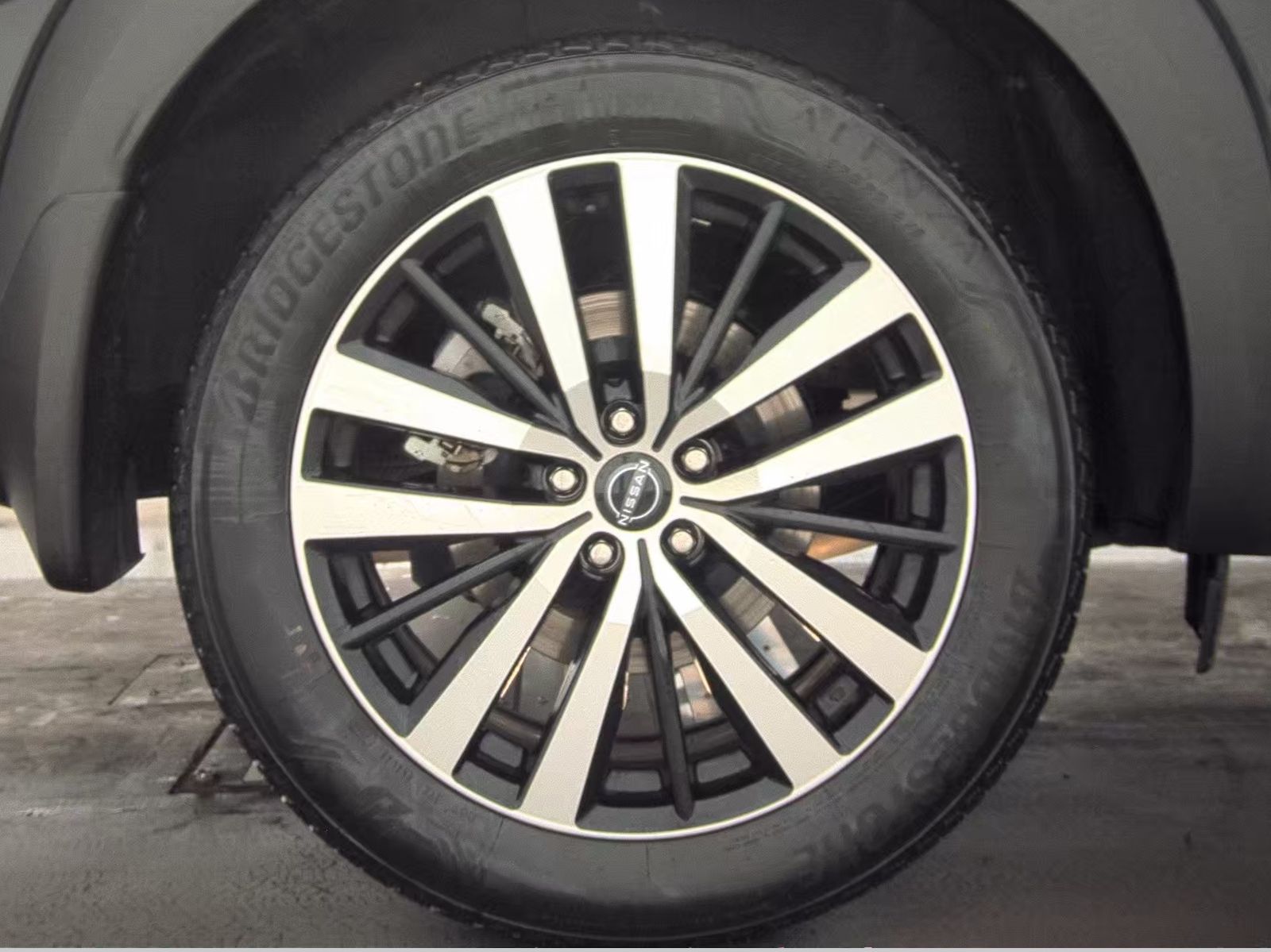 2024 Nissan Pathfinder Platinum FWD