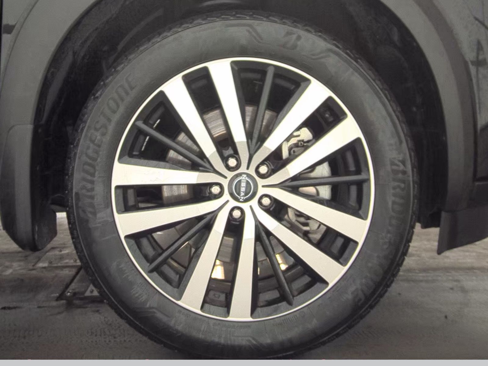 2024 Nissan Pathfinder Platinum FWD