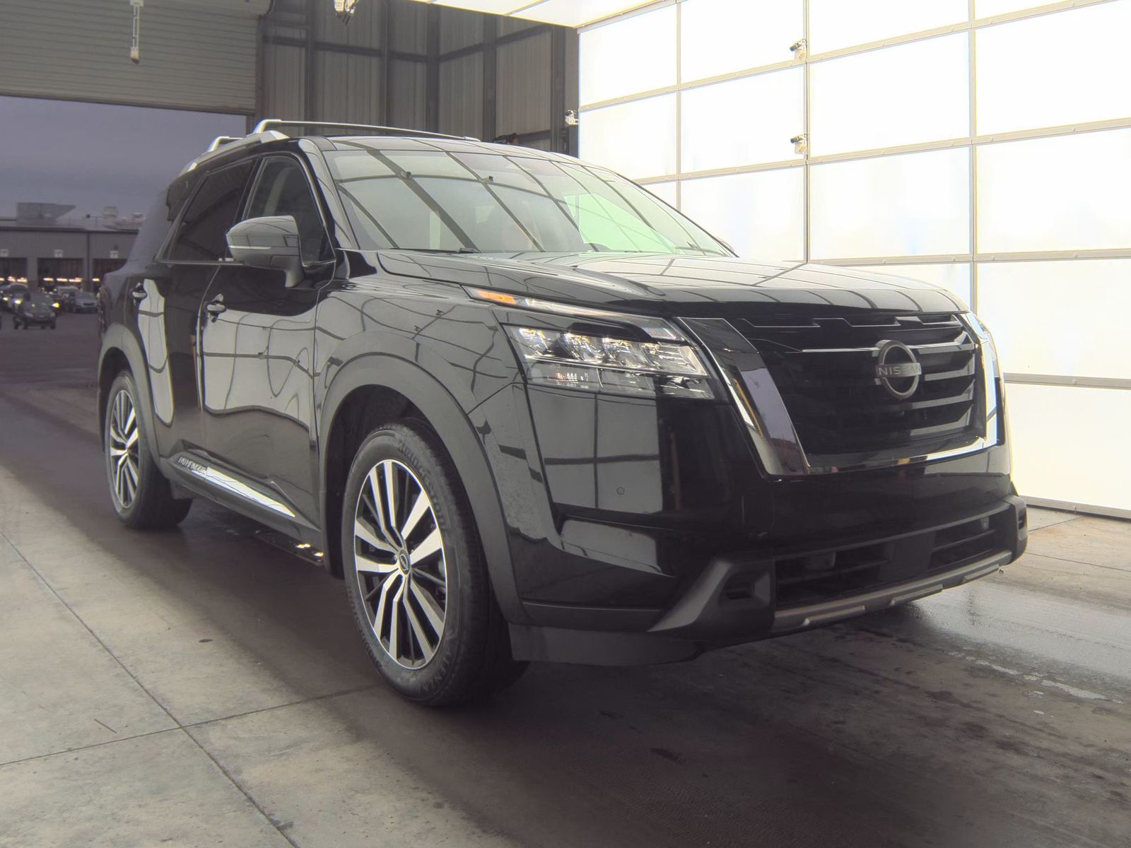 2024 Nissan Pathfinder Platinum FWD