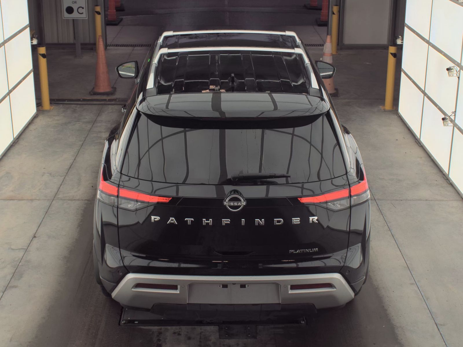 2024 Nissan Pathfinder Platinum FWD