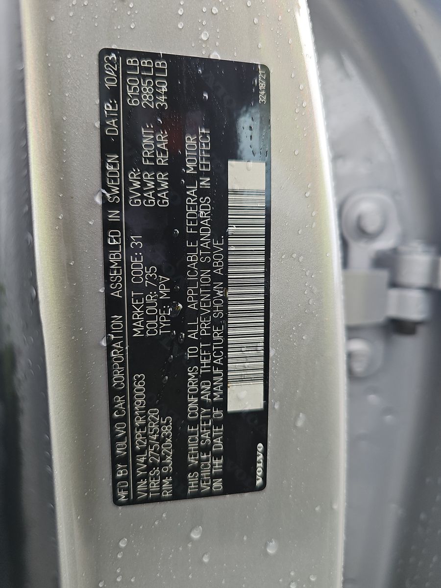 2024 Volvo XC90 B5 Plus AWD