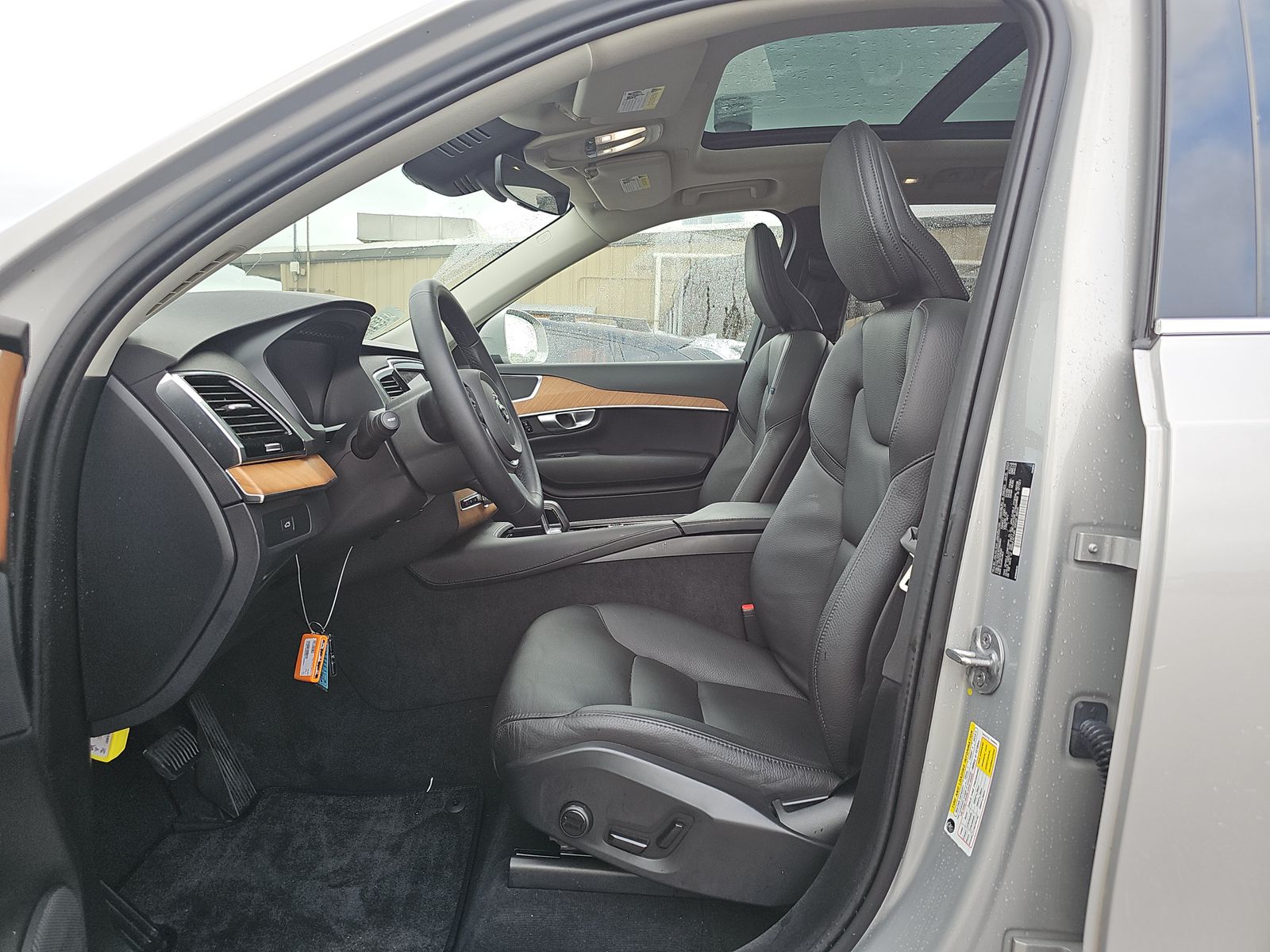 2024 Volvo XC90 B5 Plus AWD