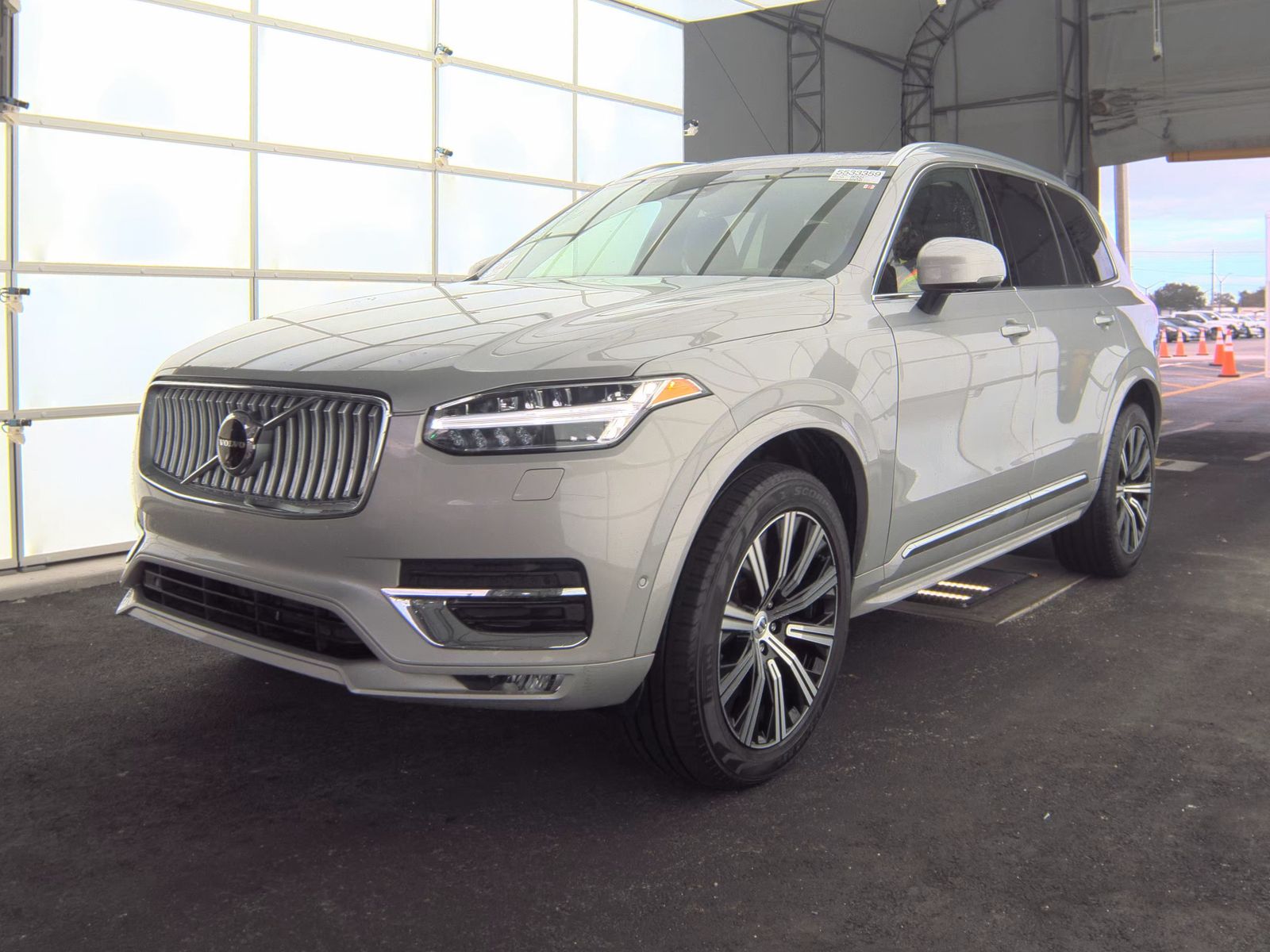2024 Volvo XC90 B5 Plus AWD